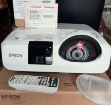  Epson EB-431i 3LCD  3000Lm 1024x768 3000:1 HDMI+VGA+USB, Lan